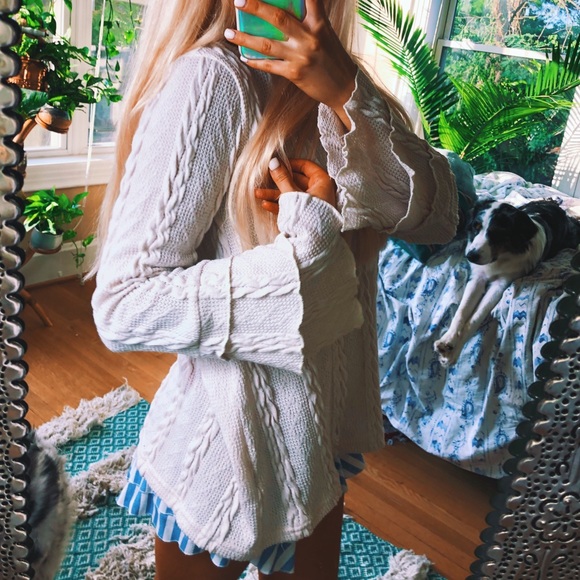 Sweaters - doe + rae gypsy bell sleeved knit